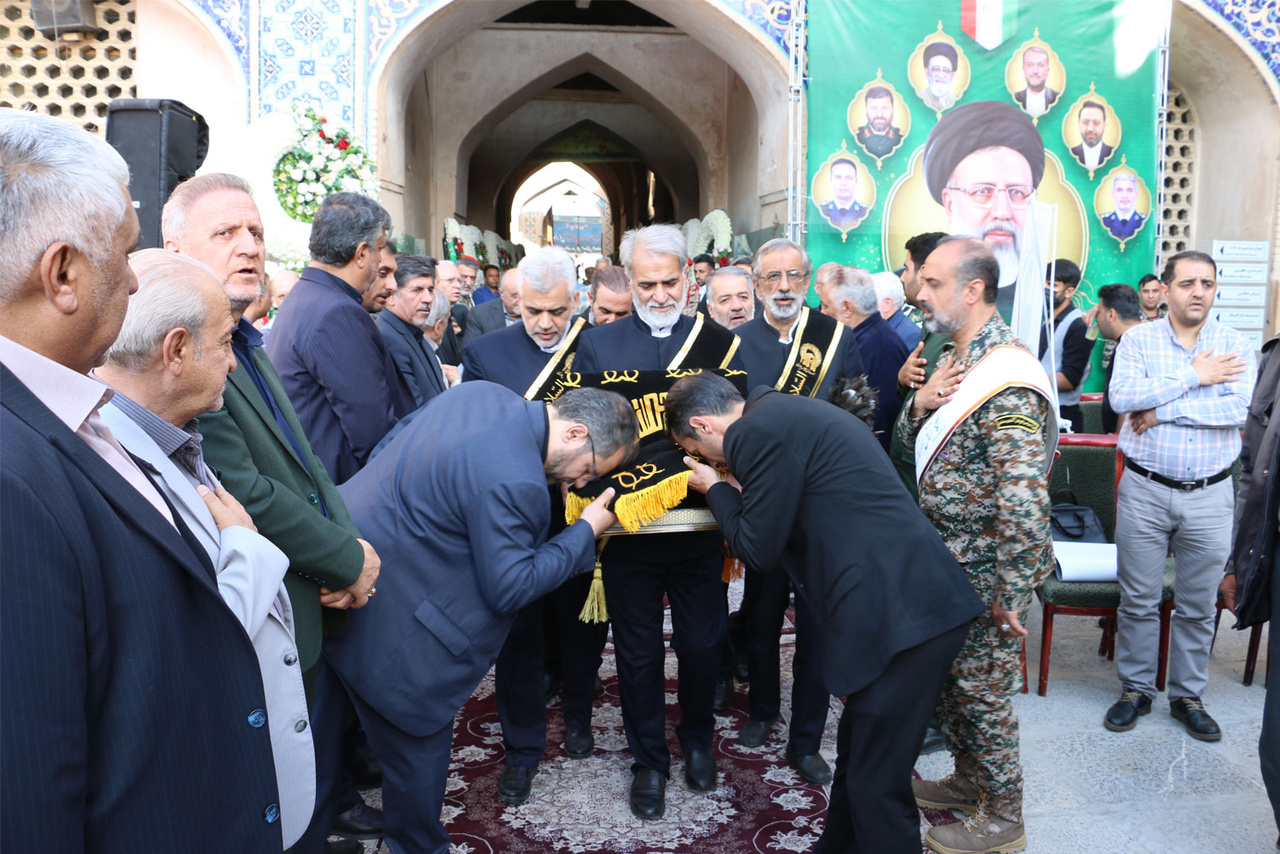 آیتالله رئیسی مظلومانه زیست و سرافرازانه به دیدار معبود شتافت