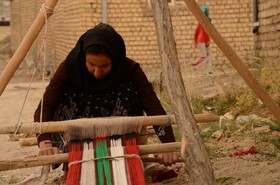 طرح نقوش کهن و اساطیری روی «جاجیم» لرستان/ هنری که خواهان دارد