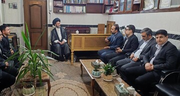 تأکید بر تقویت گردشگری مذهبی در دیدار مدیرعامل شرکت توسعه گردشگری ایران با آیت الله عاملی
