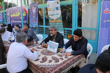 برگزاری میز خدمت میراث فرهنگی به مردم همزمان  با سالروز رحلت بنیان گذار جمهوری اسلامی ایران