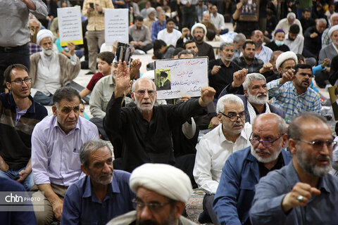 حضور پرشور مردم قم در تجمع پایانی راهپیمایی بزرگداشت قیام ۱۵ خرداد