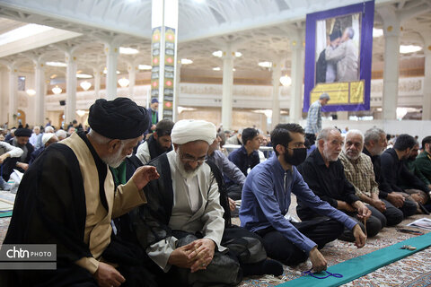 حضور پرشور مردم قم در تجمع پایانی راهپیمایی بزرگداشت قیام ۱۵ خرداد