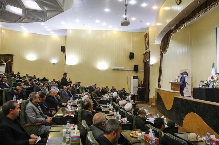 کارهای عقب‌مانده استان آذربایجان شرقی به سرانجام برسد/ مسئولان برای پروژه‌های نیمه‌تمام چاره‌اندیشی کنند