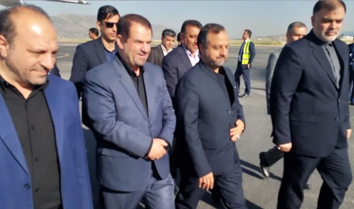 وزیر اقتصاد وارد یاسوج شد