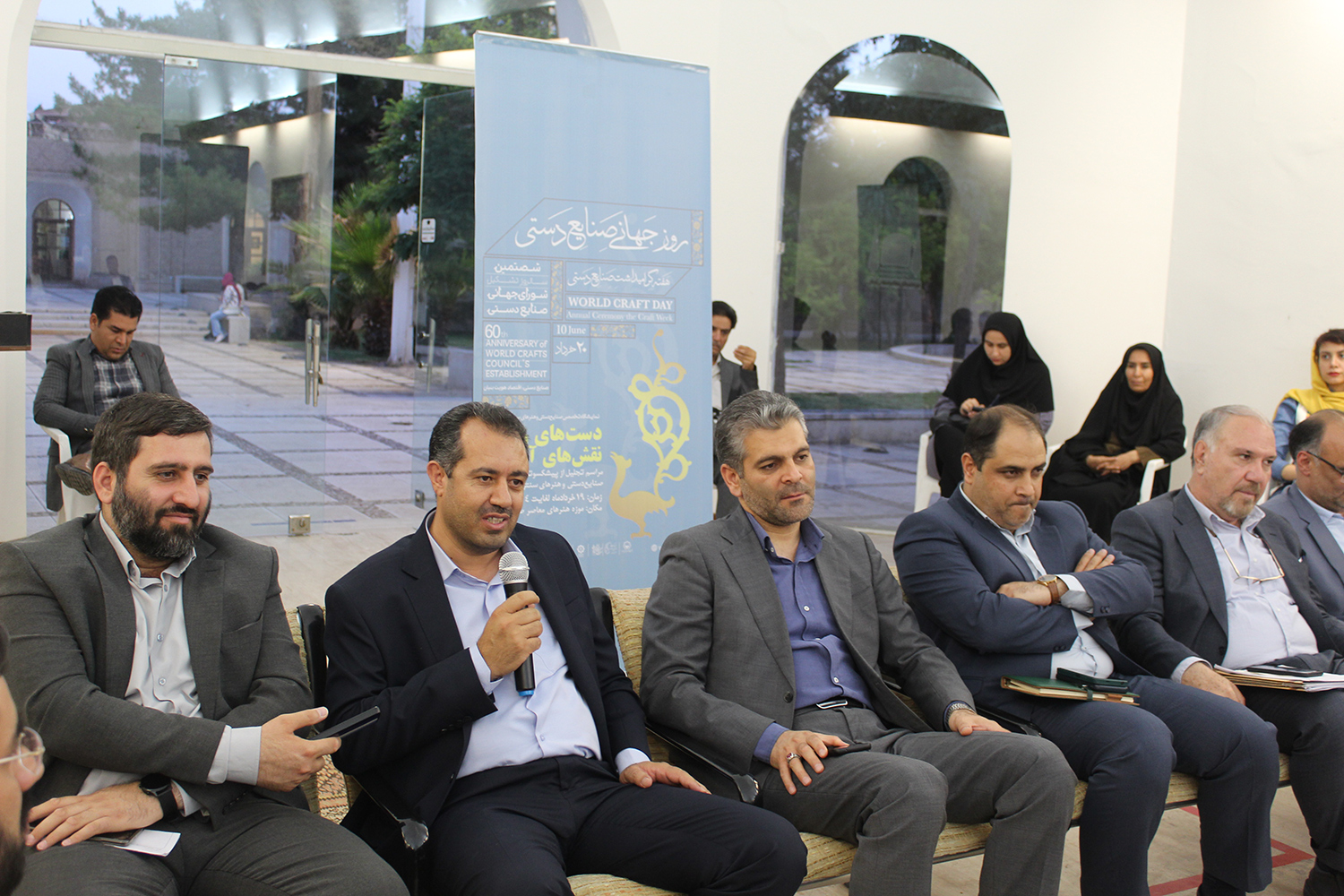 نشست ۱۴ دستگاه حمایتی صنایعدستی کرمان برگزار شد