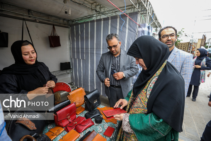 بازدید مریم جلالی از کارگاه های صنایع دستی ورامین