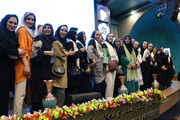 تقدیر از هنرمندان و حامیان صنایع دستی در سفر مریم جلالی به اصفهان