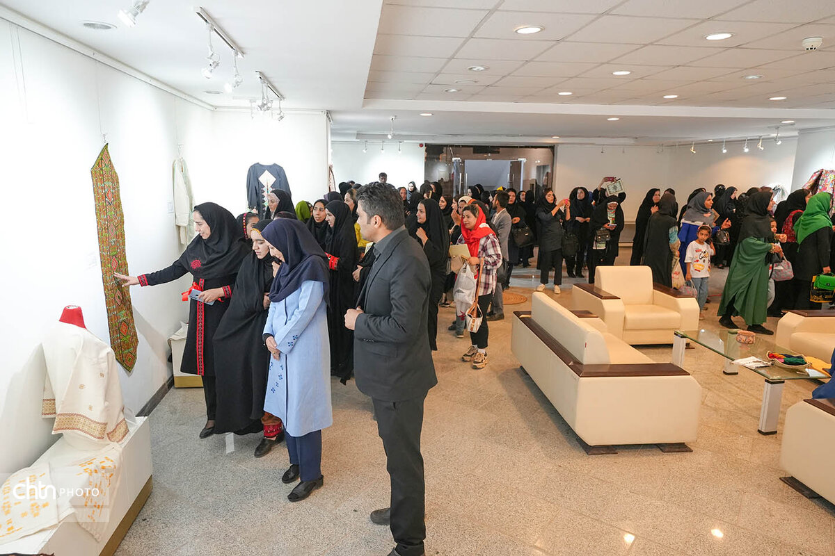 افتتاح نمایشگاه آثار دارای مهر اصالت صنایع دستی سیستان و بلوچستان در گالری موزه منطقه ای