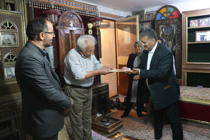 دیدار مدیرکل میراث فرهنگی استان مرکزی با هنرمندان تفرشی