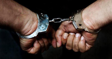 کشف یک دستگاه فلزیاب و دستگیری ۲ متهم در شهرستان مرودشت فارس