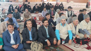 دیدار ۵۵۰ نفر از عشایر و جوانان استان با مقام معظم رهبری به مناسبت عید غدیر