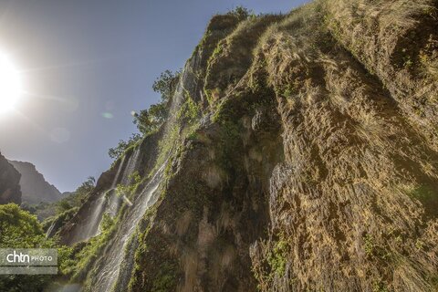 نمایی زیبا از آبشار چم چیت دورود لرستان