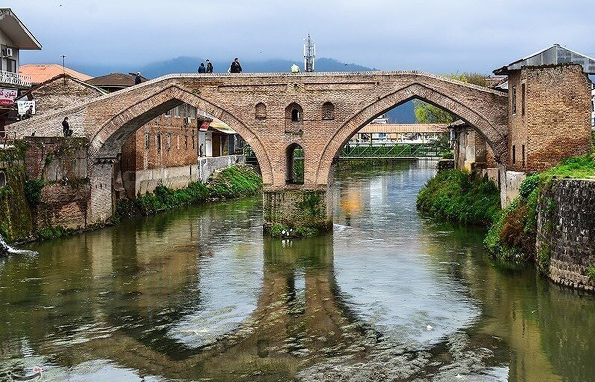 قلعهها و پلهای تاریخی گیلان با سازههای قجری