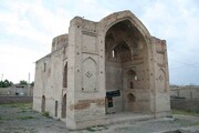آرامگاه نظام‌الدین با مجلل‌ترین و زیباترین فضای معماری در ایوان ورودی