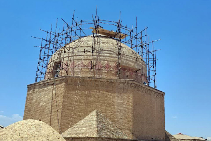 آغاز عملیات مرمت گنبد مسجد جامع گلپایگان