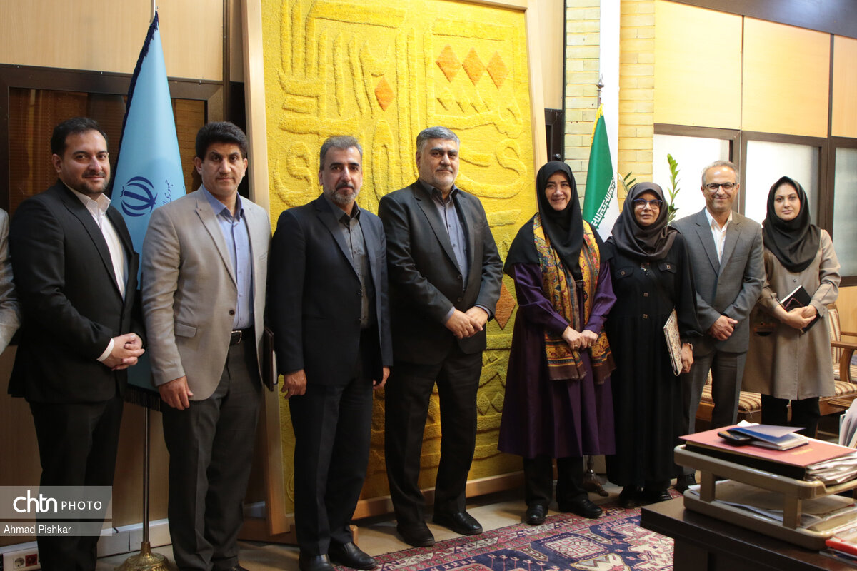 ویژگی خانواده محوری صنایعدستی میتواند ساحتهای اجتماعی، فرهنگی و اقتصادی را تضمین کند/ ابلاغ تفاهمنامه به همه استانها