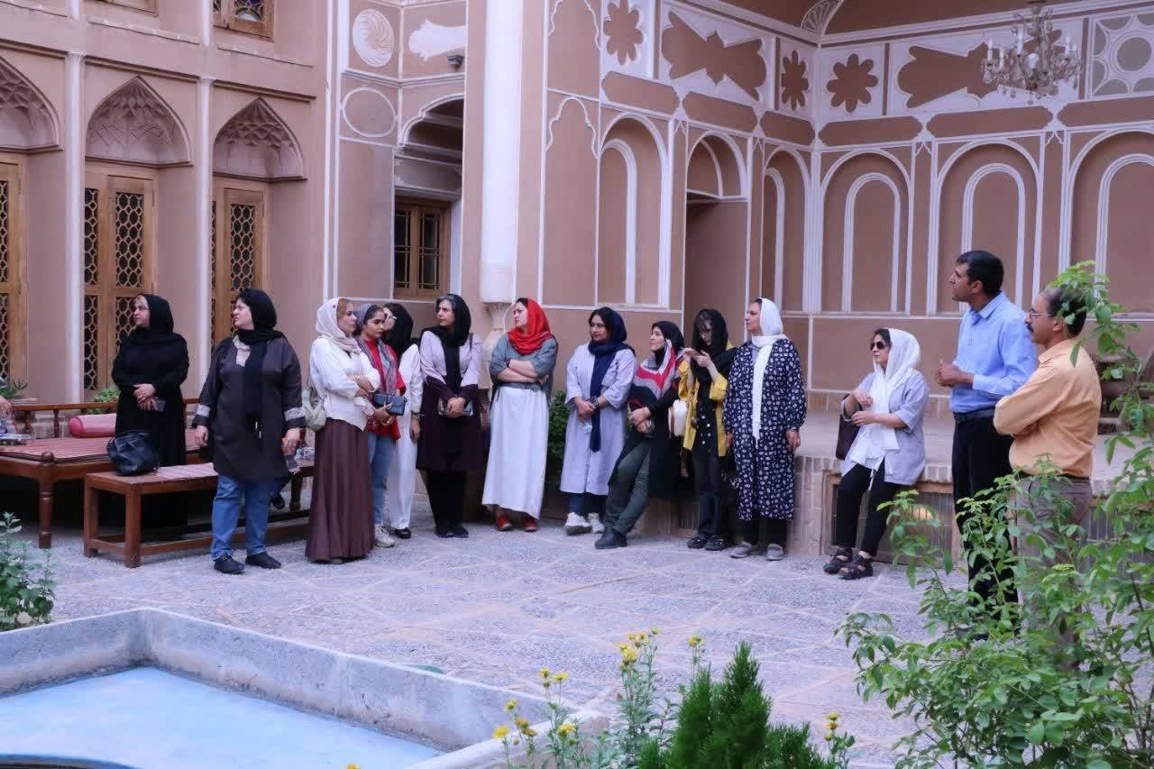 برگزاری شانزدهمین برنامه از سلسله نشستهای چقدر یزد را میشناسیم به مناسبت سالگرد ثبت جهانی یزد