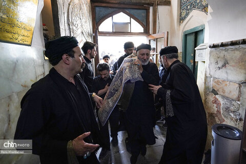 آیین سنتی طشت گذاری در پایگاه میراث جهانی شیخ صفی الدین اردبیلی