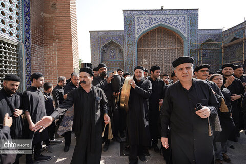 آیین سنتی طشت گذاری در پایگاه میراث جهانی شیخ صفی الدین اردبیلی