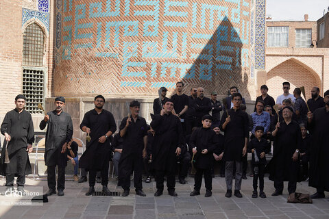 آیین سنتی طشت گذاری در پایگاه میراث جهانی شیخ صفی الدین اردبیلی