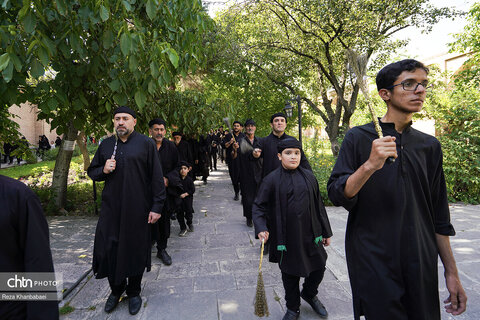 آیین سنتی طشت گذاری در پایگاه میراث جهانی شیخ صفی الدین اردبیلی