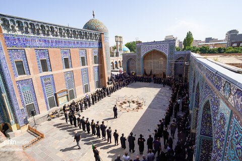 آیین سنتی طشت گذاری در پایگاه میراث جهانی شیخ صفی الدین اردبیلی