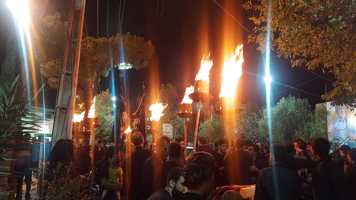 برگزاری آیین سنتی مشعل گردانی در شهرستان اردکان