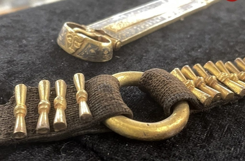 یک کمربند طلایی در شهر قارص ترکیه به نمایش در میآید