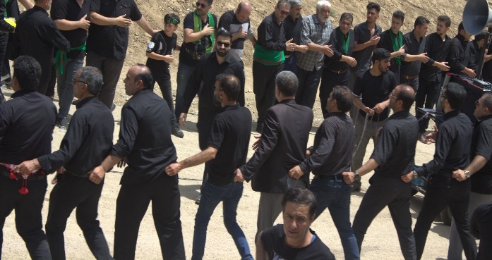 آیین سینهزنی کمر به کمر، نماد اصالت و هویت مذهبی اهالی روستای قلعهنو خرقان