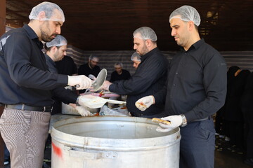 طبخ و توزیع 3 هزار و 500 غذای نذری در ایام محرم