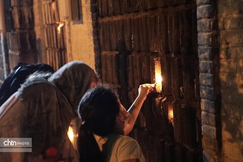 مراسم شمع‌زنی در ماه محرم در بوشهر