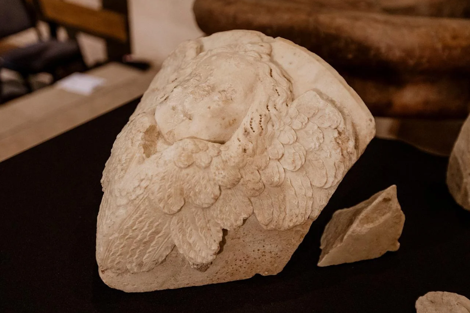 فرشتههای سنگی کمیاب در قلعه ویشگراد کشف شدند