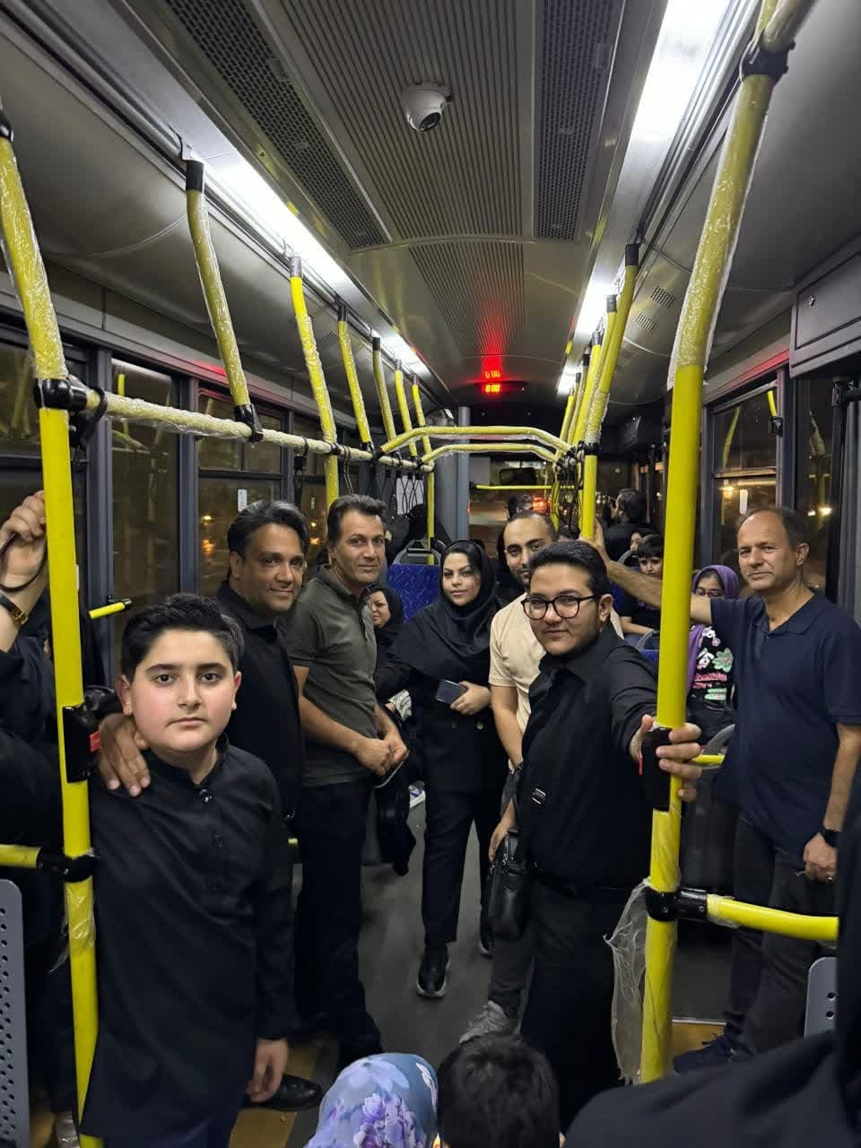 آشناسازی دزفولیها با آیینهای عاشورایی در یک گشت مذهبی