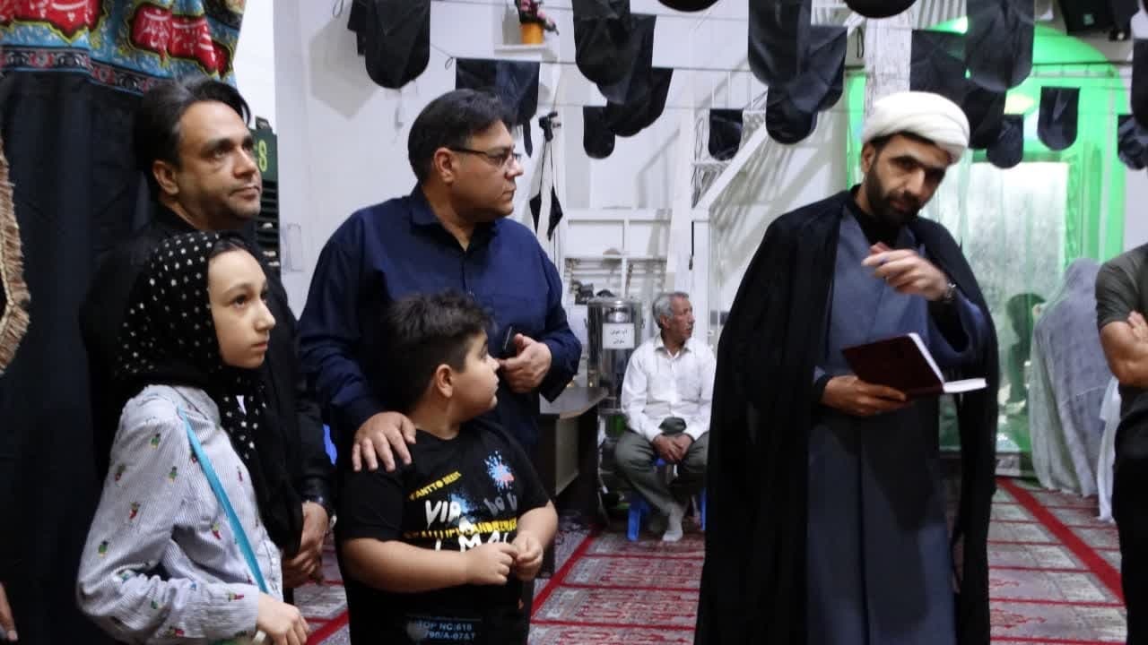 آشناسازی دزفولیها با آیینهای عاشورایی در یک گشت مذهبی