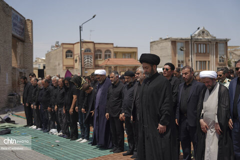 اقامه نماز ظهر عاشورا در اردبیل