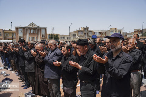 اقامه نماز ظهر عاشورا در اردبیل