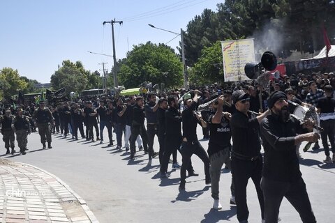 عزاداری پرشور عاشقان حسینی در شهرستان بجنورد خراسان شمالی