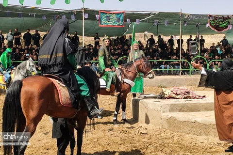 مراسم تعزیه سوم امام حسین در شهر حبیب آباد مراسم تعزیه سوم امام حسین در شهر حبیب آباد