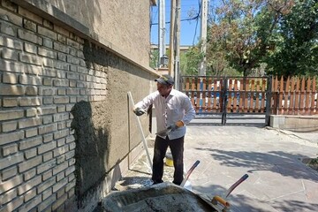 باغ‌شهر تبریز برای رنگ‌آمیزی دیواره‌ها آماده‌سازی می‌شود