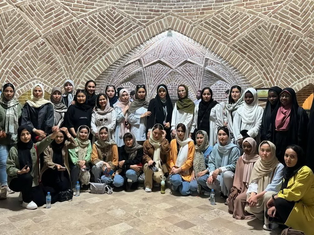 بازدید دانشجویان ملل مختلف از ظرفیتهای گردشگری قزوین