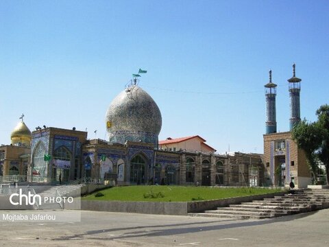 پخش نذری امامزاده تاریخی سید ابراهیم زنجان در مردادماه