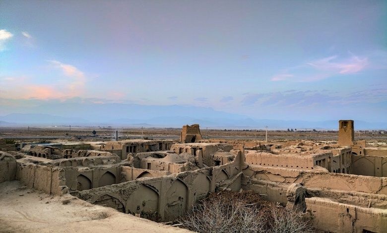 قلعه مرموز دولتآباد، دِژ حفاظت از گذر دامغان