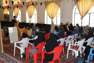 ۳ دوره آموزش رایگان صنایع‌دستی در شیروان برگزار شد