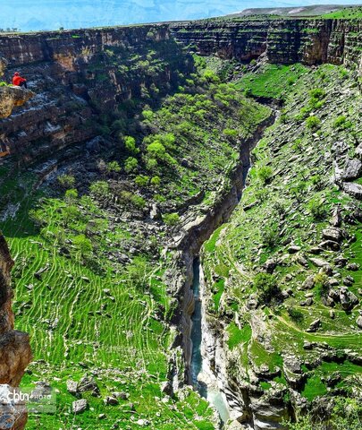 تخت چو  لرستان، زیبایی باورنکردنی (آمازون ایران)