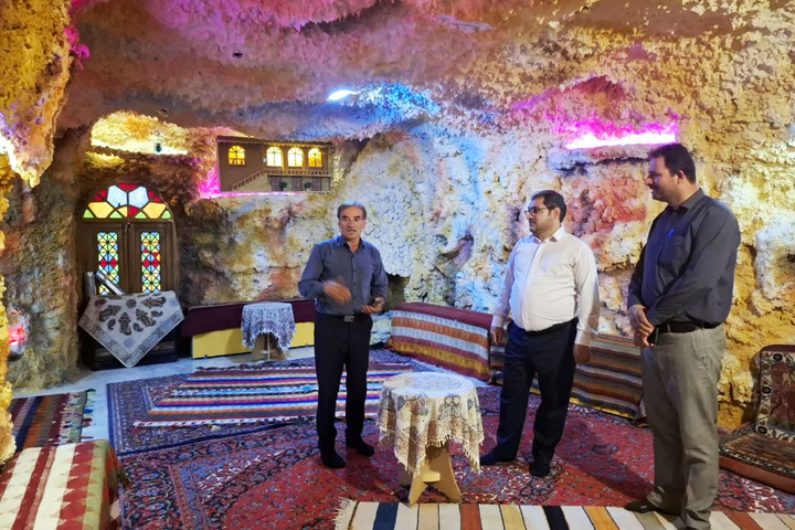 تلاش برای حمایت از سرمایهگذاران محلی در سمیرم تلاش برای حمایت از سرمایهگذاران محلی در سمیرم