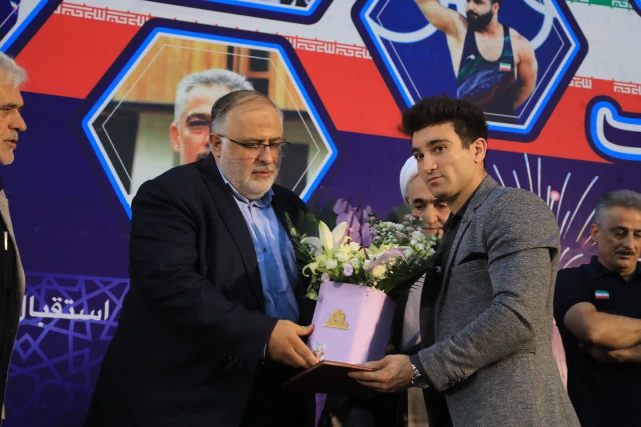 دولتخانه صفوی قزوین میزبان قهرمانان و مدالآوران المپیک