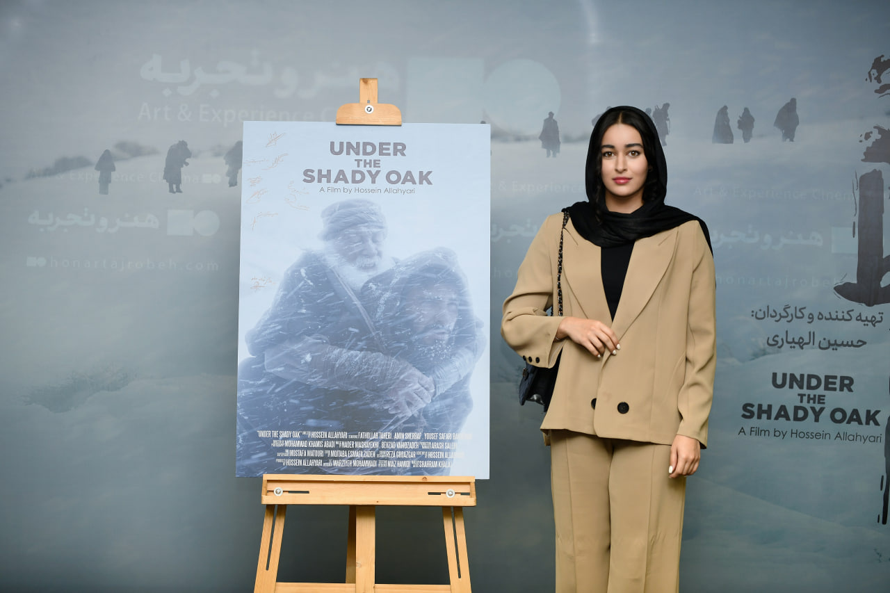 «زیر سایه بلوط» در غیاب زندهیاد فتحالله طاهری به نمایش درآمد/ جدال نفسگیر انسان با طبیعت وحشی + عکس