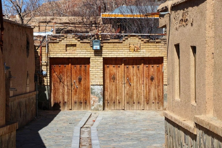 روستای تاریخی انجدان