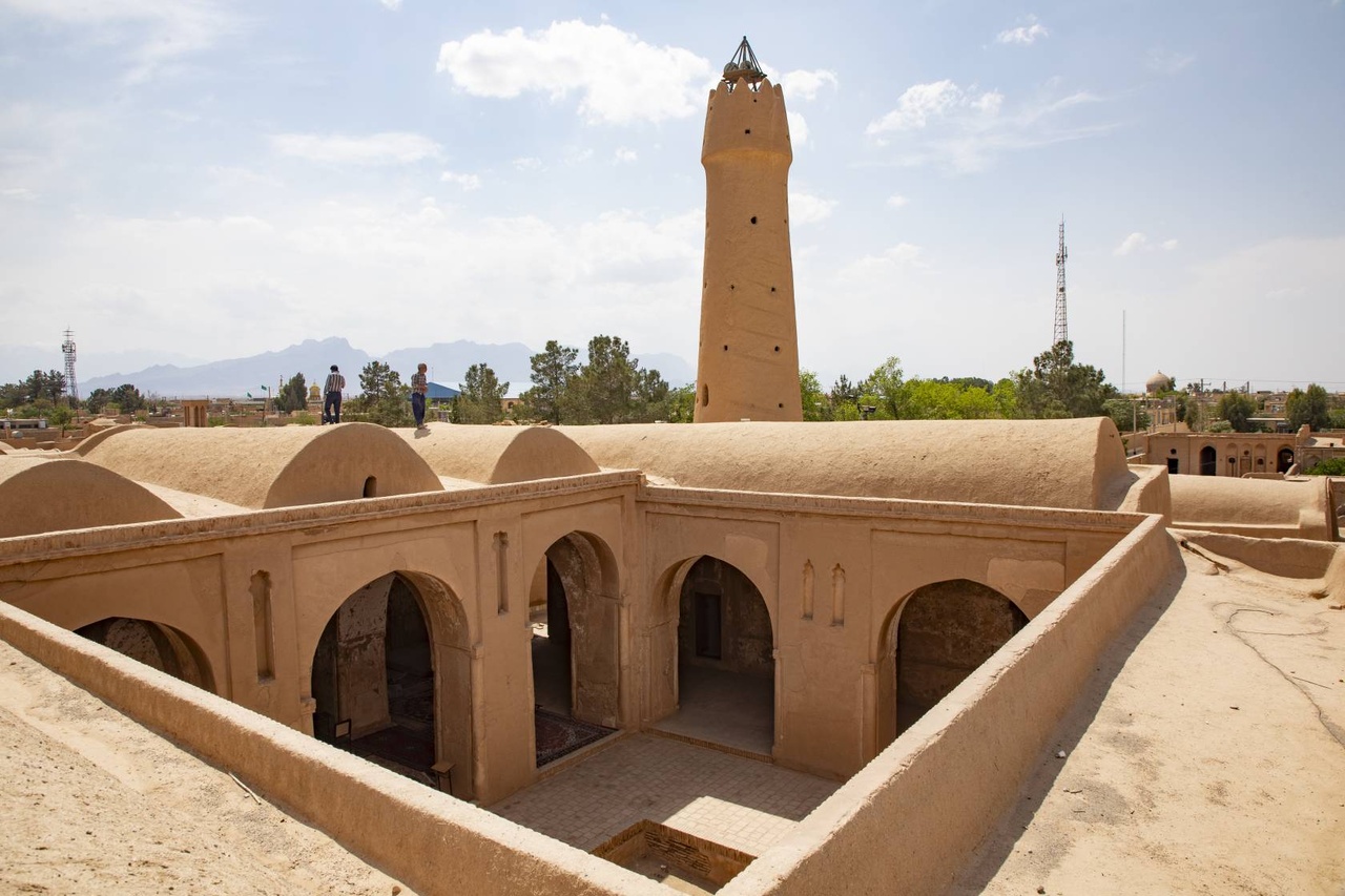 مسجد جامع فهرج، یکی از نوادر معماری گلین در ایران