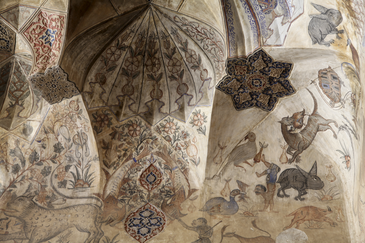 حمام گنجعلیخان نمادی از زیبایی هنر و معماری عصر صفویه در کرمان است